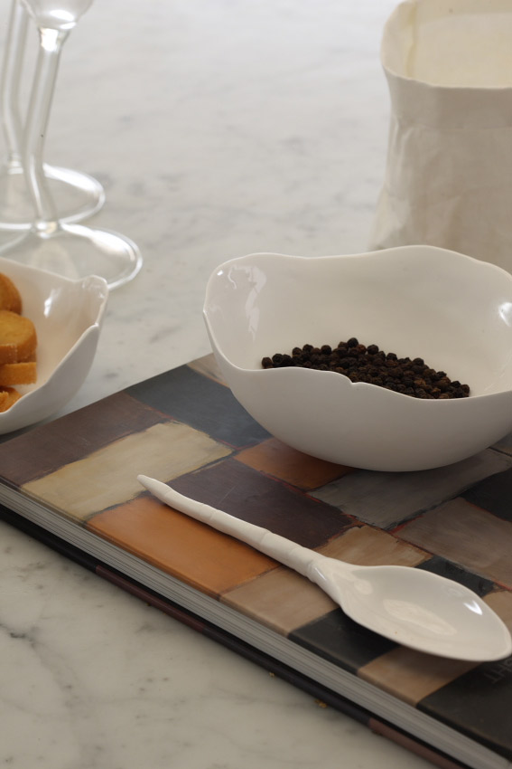 Fragile/forte, kitchen catalogue - Bravo Furnishing System